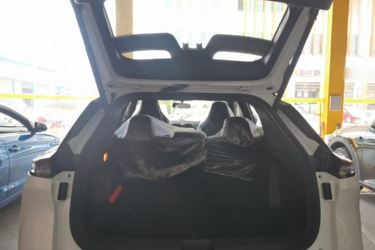 Used Dongfeng Aeolus L7 New Energy 2025 518 Comfort Edition Trunk
