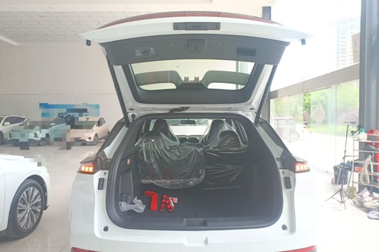 Used Dongfeng Aeolus L7 New Energy 2025 518 Comfort Edition Trunk
