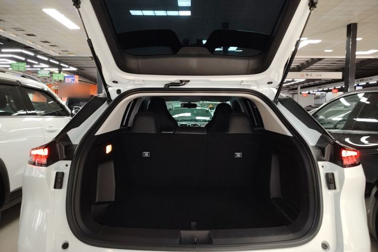 Used Dongfeng Aeolus L7 New Energy 2025 518 Comfort Edition Trunk