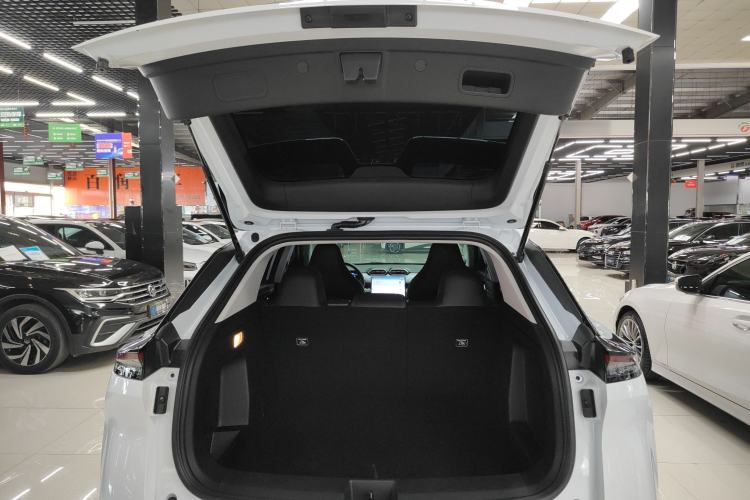 Used Dongfeng Aeolus L7 New Energy 2025 518 Comfort Edition Trunk