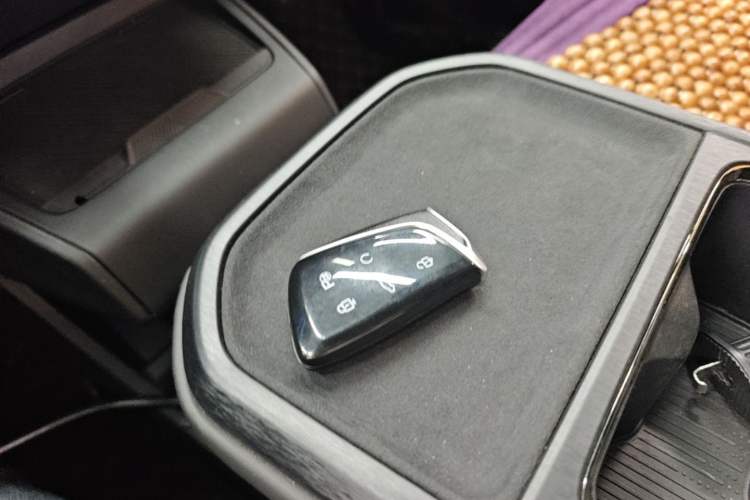 Used Dongfeng Aeolus L7 New Energy 2025 518 Comfort Edition Vehicle Key