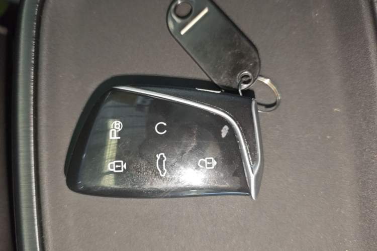 Used Dongfeng Aeolus L7 New Energy 2025 518 Comfort Edition Vehicle Key