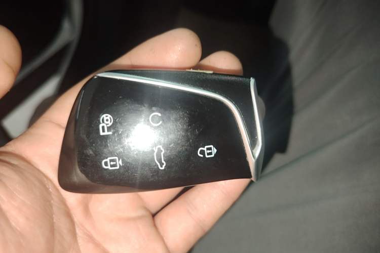 Used Dongfeng Aeolus L7 New Energy 2025 518 Comfort Edition Vehicle Key