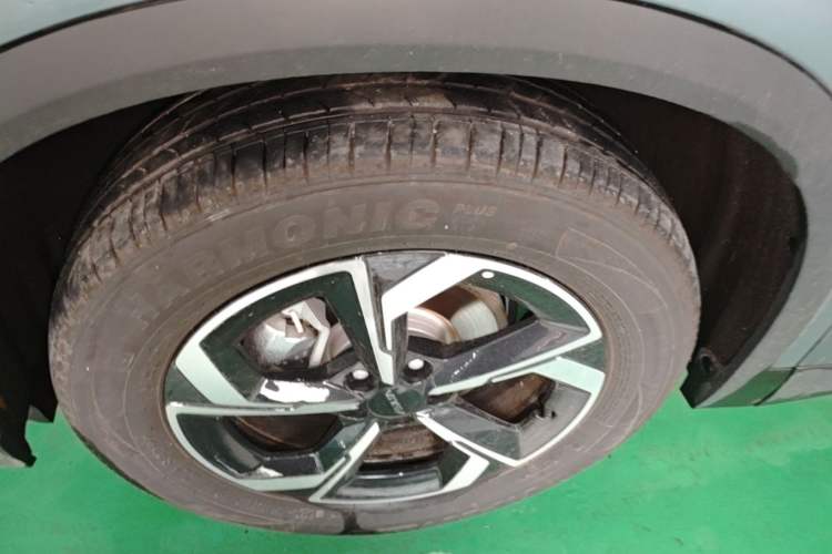 Used Dongfeng Aeolus L7 New Energy 2026 530 Prestige Edition Left Front Wheel Hub