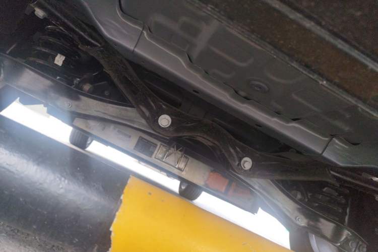 Used Dongfeng Aeolus L7 New Energy 2026 530 Prestige Edition Chassis Rear