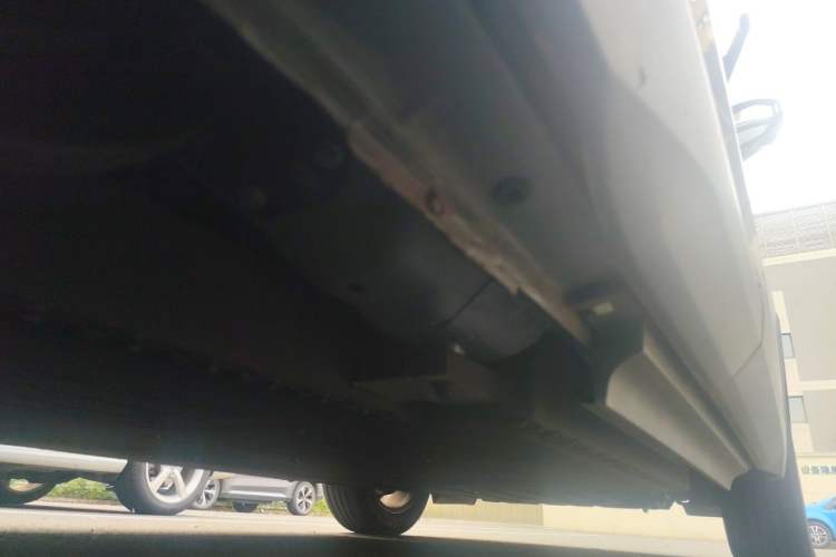 Used Dongfeng Aeolus L7 New Energy 2026 530 Prestige Edition Chassis Rear Right