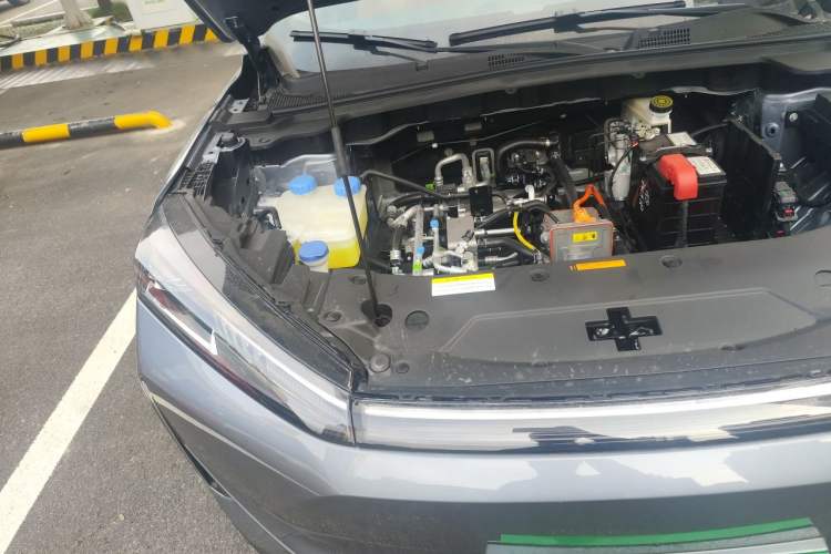 Used Dongfeng Aeolus L7 New Energy 2026 530 Prestige Edition Engine Bay Right