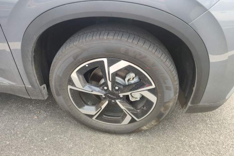 Used Dongfeng Aeolus L7 New Energy 2026 530 Prestige Edition Right Front Wheel Hub