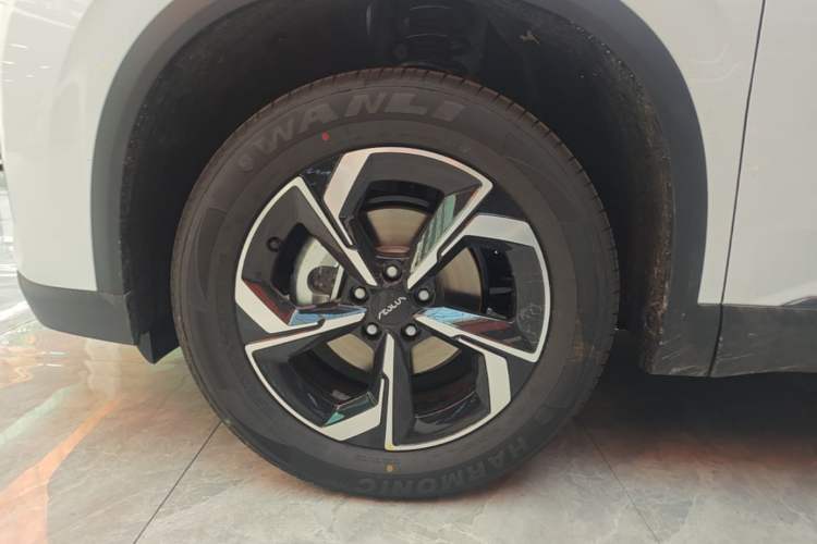 Used Dongfeng Aeolus L7 New Energy 2026 530 Enjoyment Edition Exterior 4