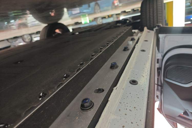 Used Dongfeng Aeolus L7 New Energy 2026 530 Enjoyment Edition Left Side Sill
