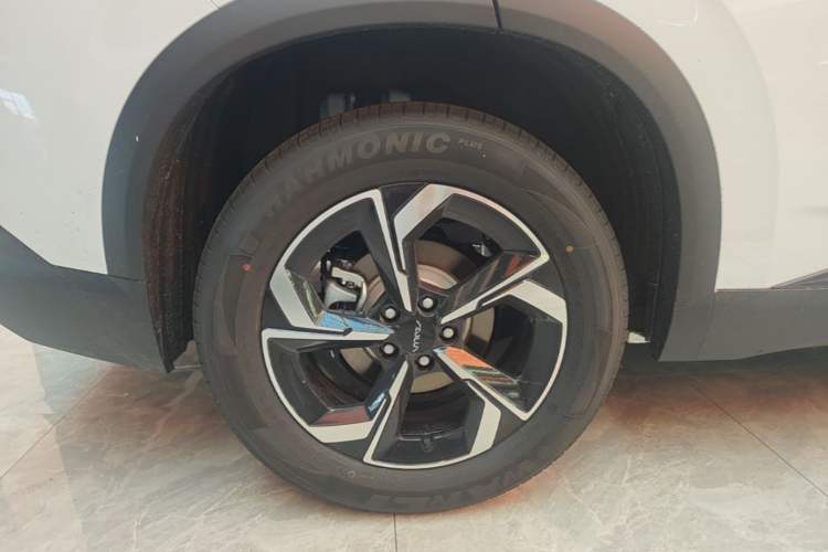 Used Dongfeng Aeolus L7 New Energy 2026 530 Enjoyment Edition Right Rear Wheel Hub