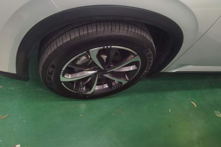 Used Dongfeng Aeolus Mage 2024 Honor Edition 1.5T Fashion Model Exterior 3