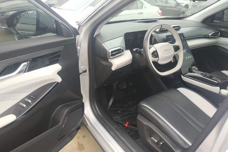 Used Dongfeng Aeolus Mage 2023 DH-i 1.5T Prestige Edition Interior 3