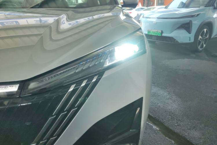 Used Dongfeng Aeolus Mage 2024 Honor Edition 1.5T Luxury Model Left Front Headlight