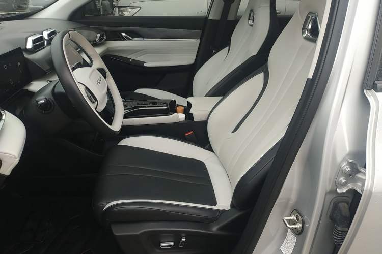 Used Dongfeng Aeolus Mage 2023 DH-i 1.5T Prestige Edition Left Front Seat