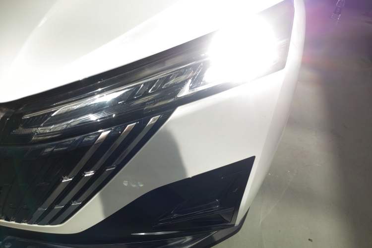 Used Dongfeng Aeolus Mage 2025 1.5T Luxury Version Left Front Headlight