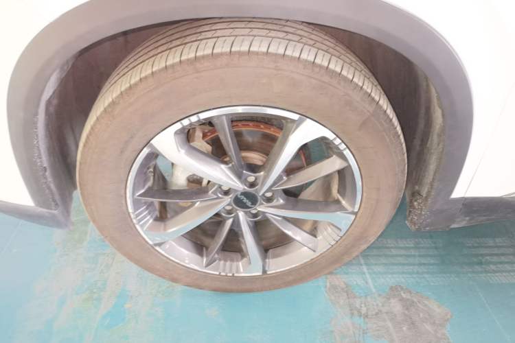 Used Dongfeng Aeolus Mage 2023 1.5T Luxury Edition Left Front Wheel Hub