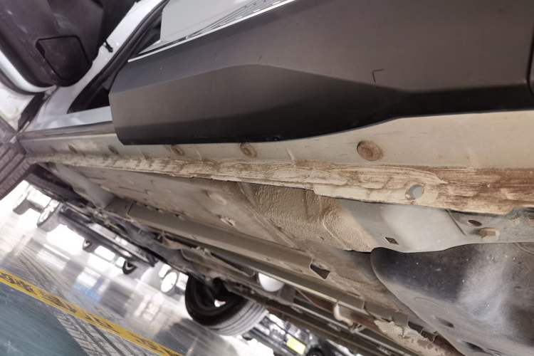 Used Dongfeng Aeolus Mage 2023 1.5T Luxury Edition Left Side Sill