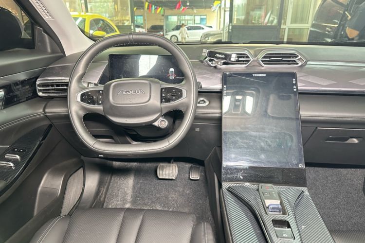 Used Dongfeng Aeolus Mage 2023 DH-i 1.5T Luxury Edition Audio And AC Panel