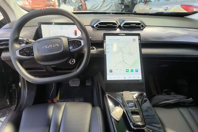 Used Dongfeng Aeolus Mage 2023 DH-i 1.5T Luxury Edition Center Console