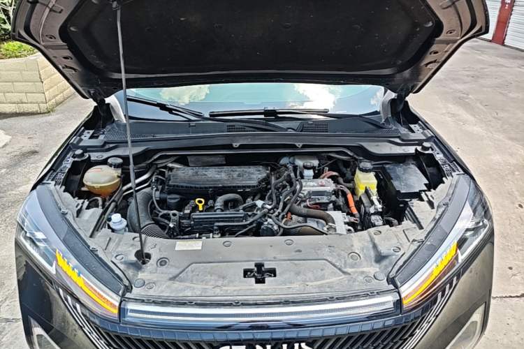 Used Dongfeng Aeolus Mage 2023 DH-i 1.5T Luxury Edition Engine Bay