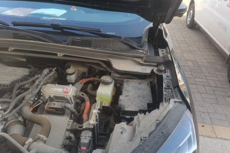 Used Dongfeng Aeolus Mage 2023 DH-i 1.5T Luxury Edition Engine Bay Left