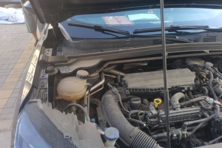 Used Dongfeng Aeolus Mage 2023 DH-i 1.5T Luxury Edition Engine Bay Right