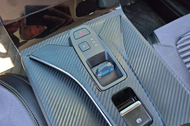 Used Dongfeng Aeolus Mage 2023 DH-i 1.5T Luxury Edition Gear Lever