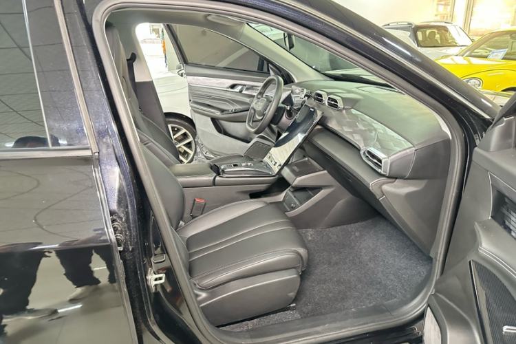 Used Dongfeng Aeolus Mage 2023 DH-i 1.5T Luxury Edition Interior 1