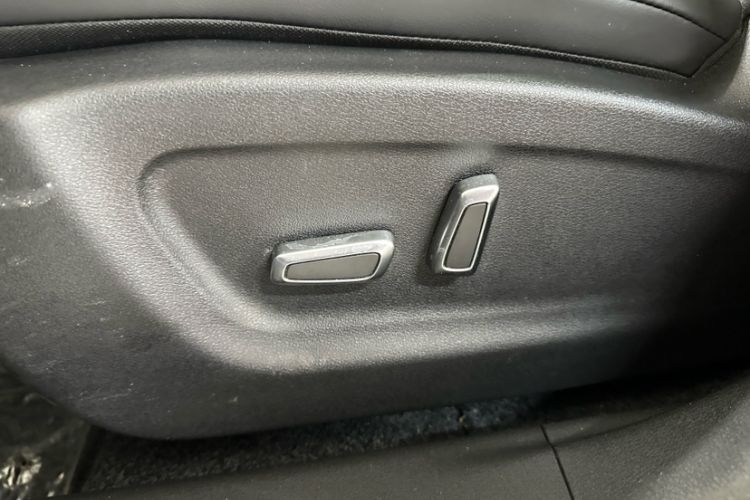 Used Dongfeng Aeolus Mage 2023 DH-i 1.5T Luxury Edition Interior 12