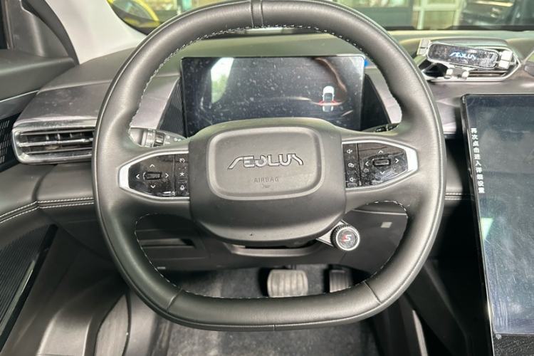 Used Dongfeng Aeolus Mage 2023 DH-i 1.5T Luxury Edition Interior 3