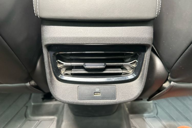 Used Dongfeng Aeolus Mage 2023 DH-i 1.5T Luxury Edition Interior 4