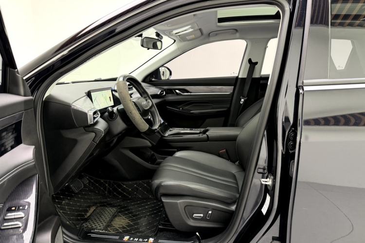 Used Dongfeng Aeolus Mage 2023 DH-i 1.5T Luxury Edition Interior 4