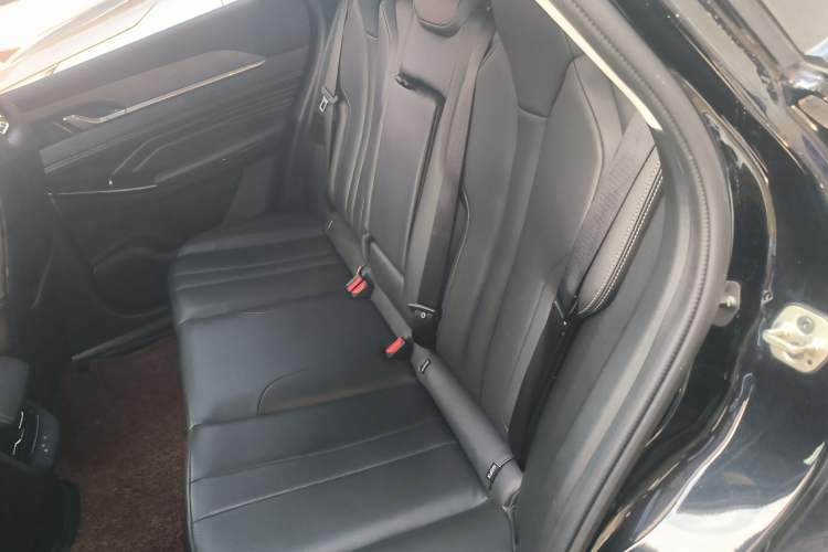 Used Dongfeng Aeolus Mage 2023 DH-i 1.5T Prestige Edition Interior 4