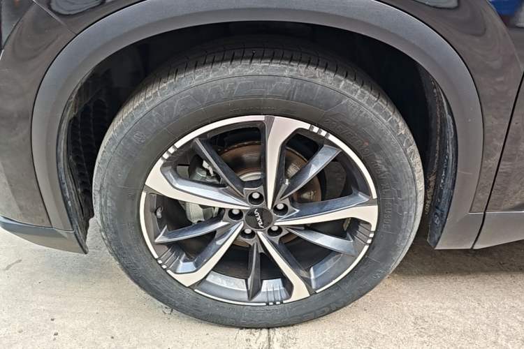 Used Dongfeng Aeolus Mage 2023 DH-i 1.5T Luxury Edition Left Front Wheel Hub