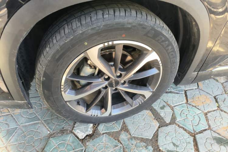 Used Dongfeng Aeolus Mage 2023 DH-i 1.5T Luxury Edition Left Front Wheel Hub
