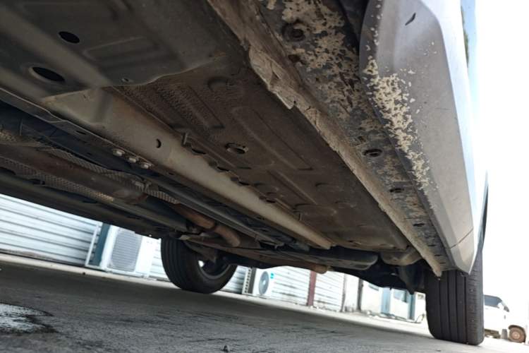 Used Dongfeng Aeolus Mage 2023 DH-i 1.5T Luxury Edition Left Side Sill
