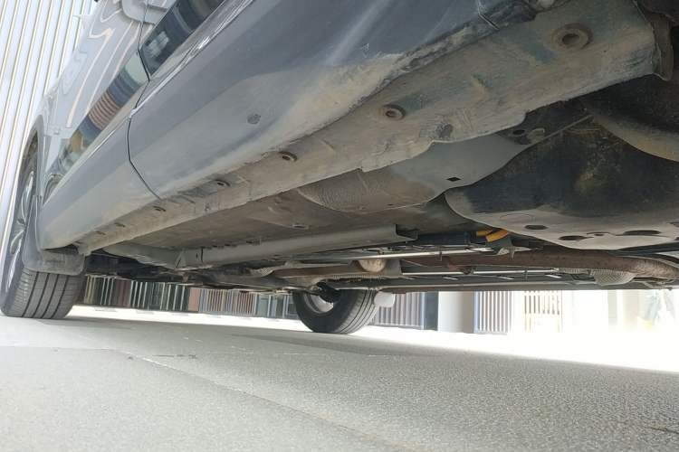 Used Dongfeng Aeolus Mage 2023 DH-i 1.5T Luxury Edition Left Side Sill