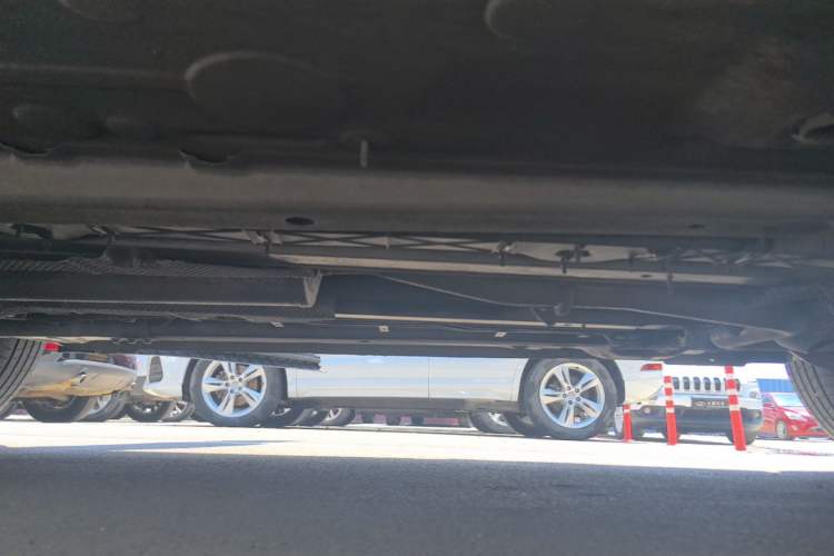 Used Dongfeng Aeolus Mage 2023 DH-i 1.5T Luxury Edition Left Side Sill