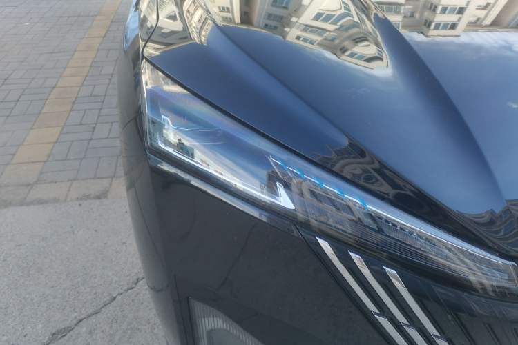 Used Dongfeng Aeolus Mage 2023 DH-i 1.5T Luxury Edition Right Front Headlight