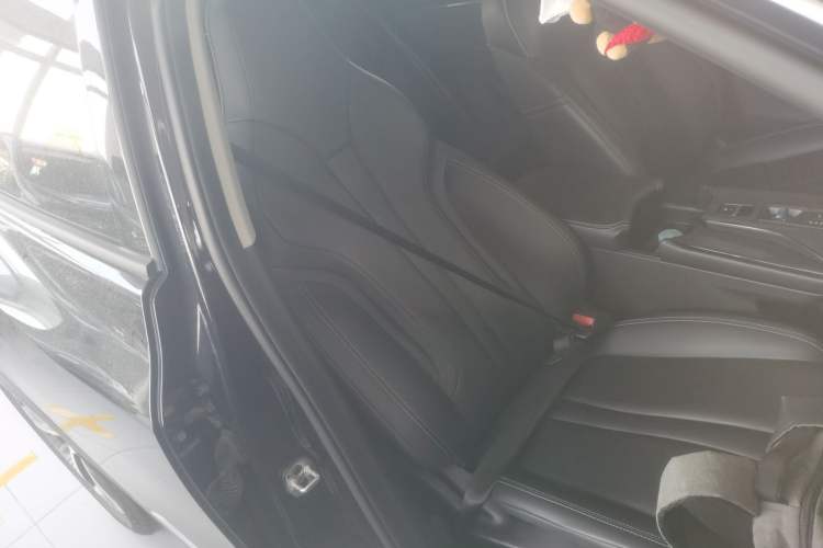 Used Dongfeng Aeolus Mage 2023 DH-i 1.5T Luxury Edition Right Front Seat