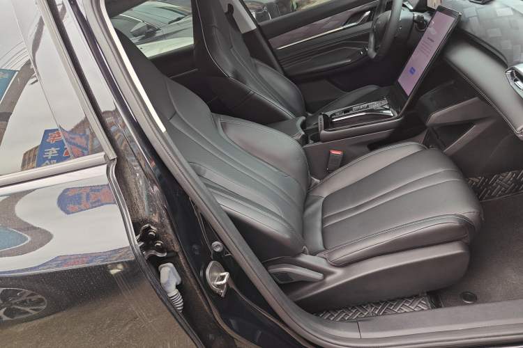 Used Dongfeng Aeolus Mage 2023 1.5T Luxury Edition Right Front Seat
