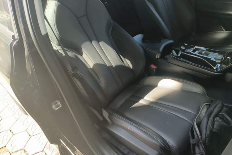 Used Dongfeng Aeolus Mage 2023 DH-i 1.5T Luxury Edition Right Front Seat