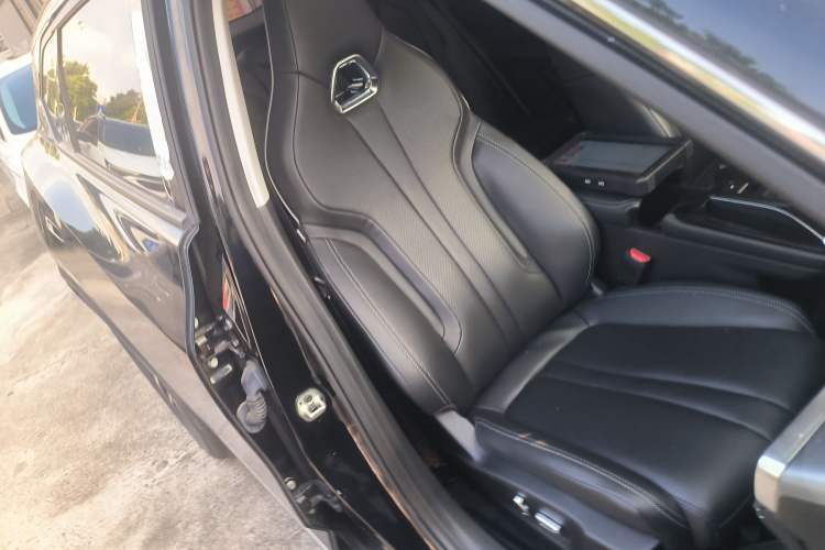 Used Dongfeng Aeolus Mage 2023 DH-i 1.5T Prestige Edition Right Front Seat