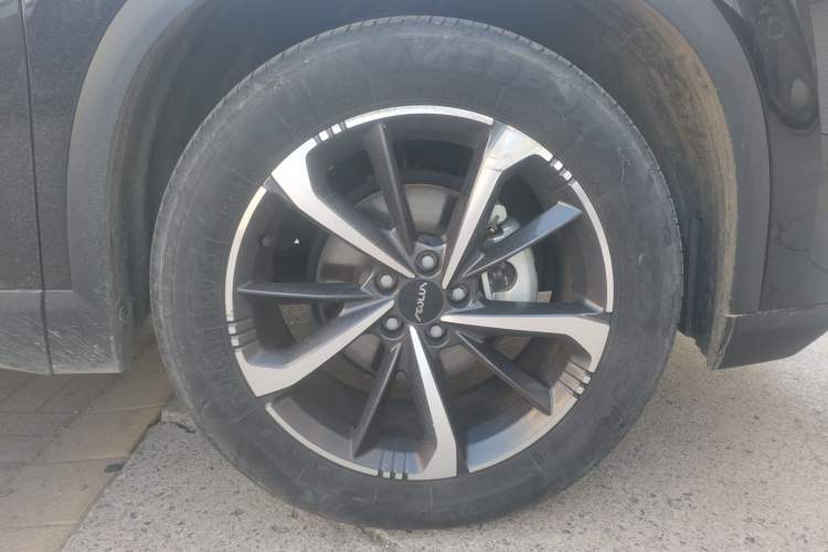 Used Dongfeng Aeolus Mage 2023 DH-i 1.5T Luxury Edition Right Front Wheel Hub