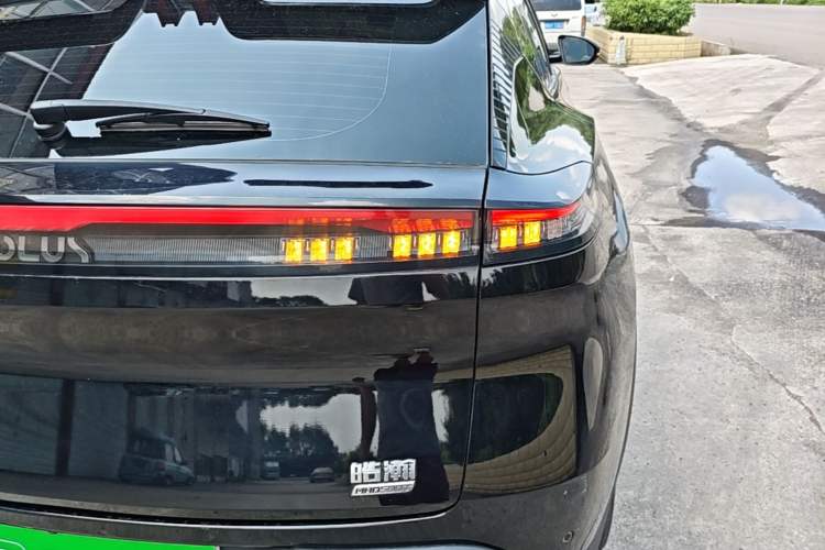 Used Dongfeng Aeolus Mage 2023 DH-i 1.5T Luxury Edition Right Rear Taillight