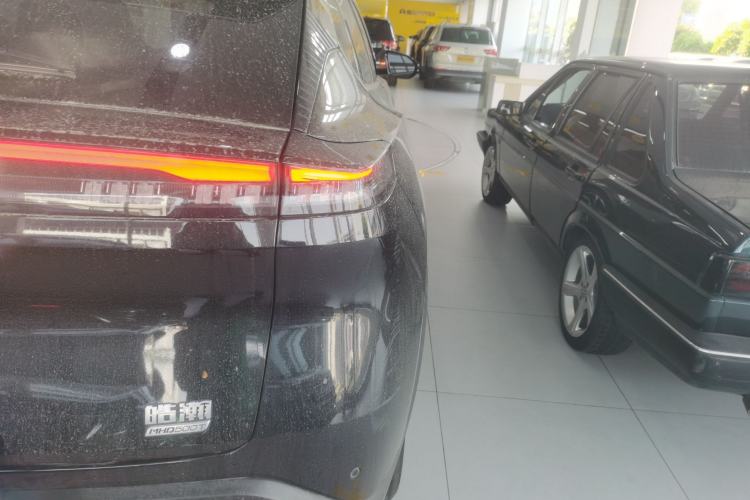 Used Dongfeng Aeolus Mage 2023 DH-i 1.5T Luxury Edition Right Rear Taillight