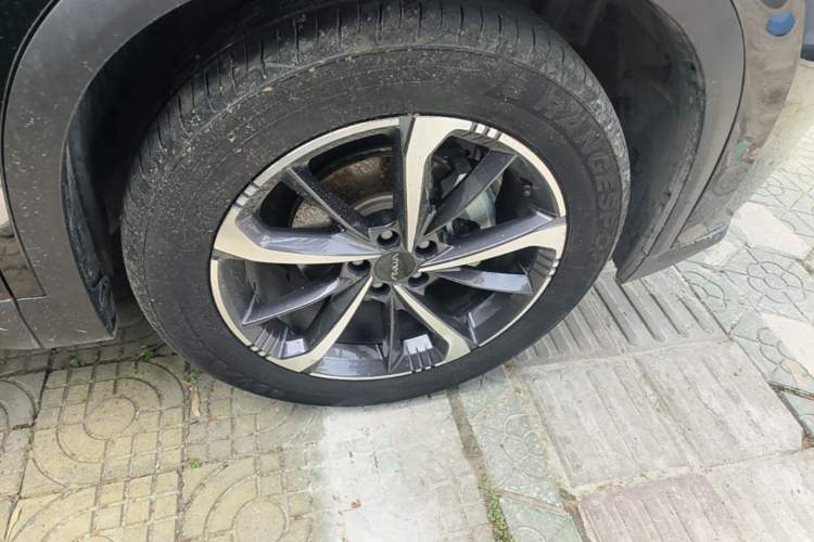 Used Dongfeng Aeolus Mage 2023 DH-i 1.5T Luxury Edition Right Rear Wheel Hub