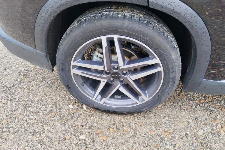 Used Dongfeng Aeolus Mage 2023 1.5T Prestige Edition Right Rear Wheel Hub