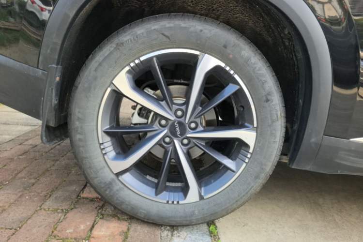 Used Dongfeng Aeolus Mage 2023 DH-i 1.5T Luxury Edition Right Rear Wheel Hub